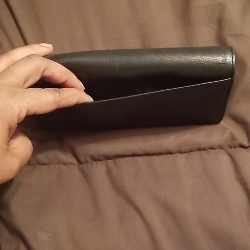 Michael Kors wallet (R) - Picture 6 of 6
